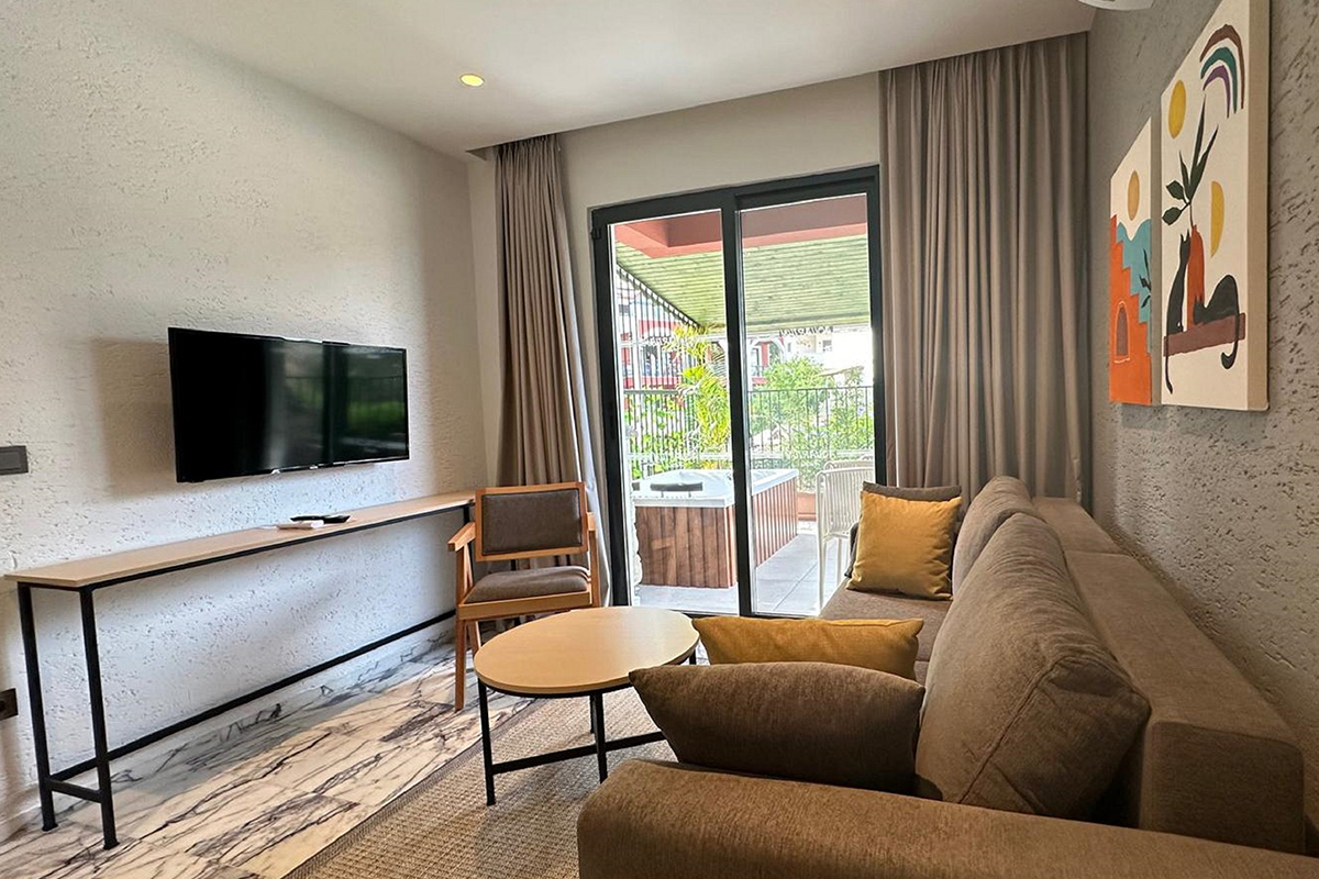 One Bedroom Main Building with Jacuzzi