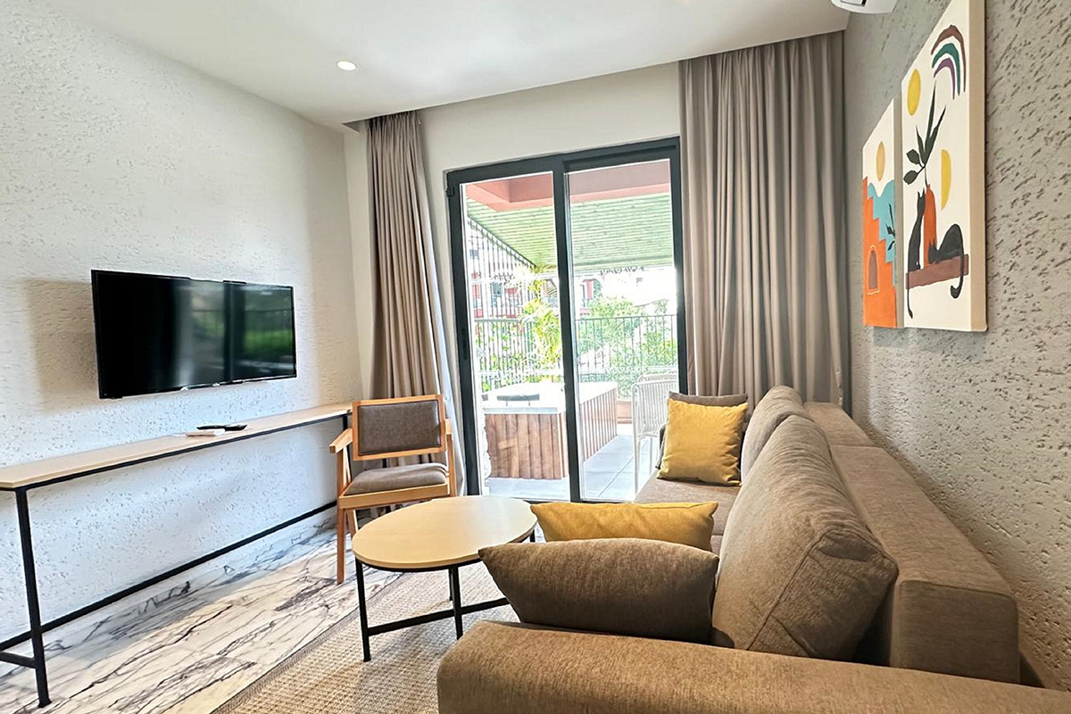 One Bedroom Main Building with Jacuzzi